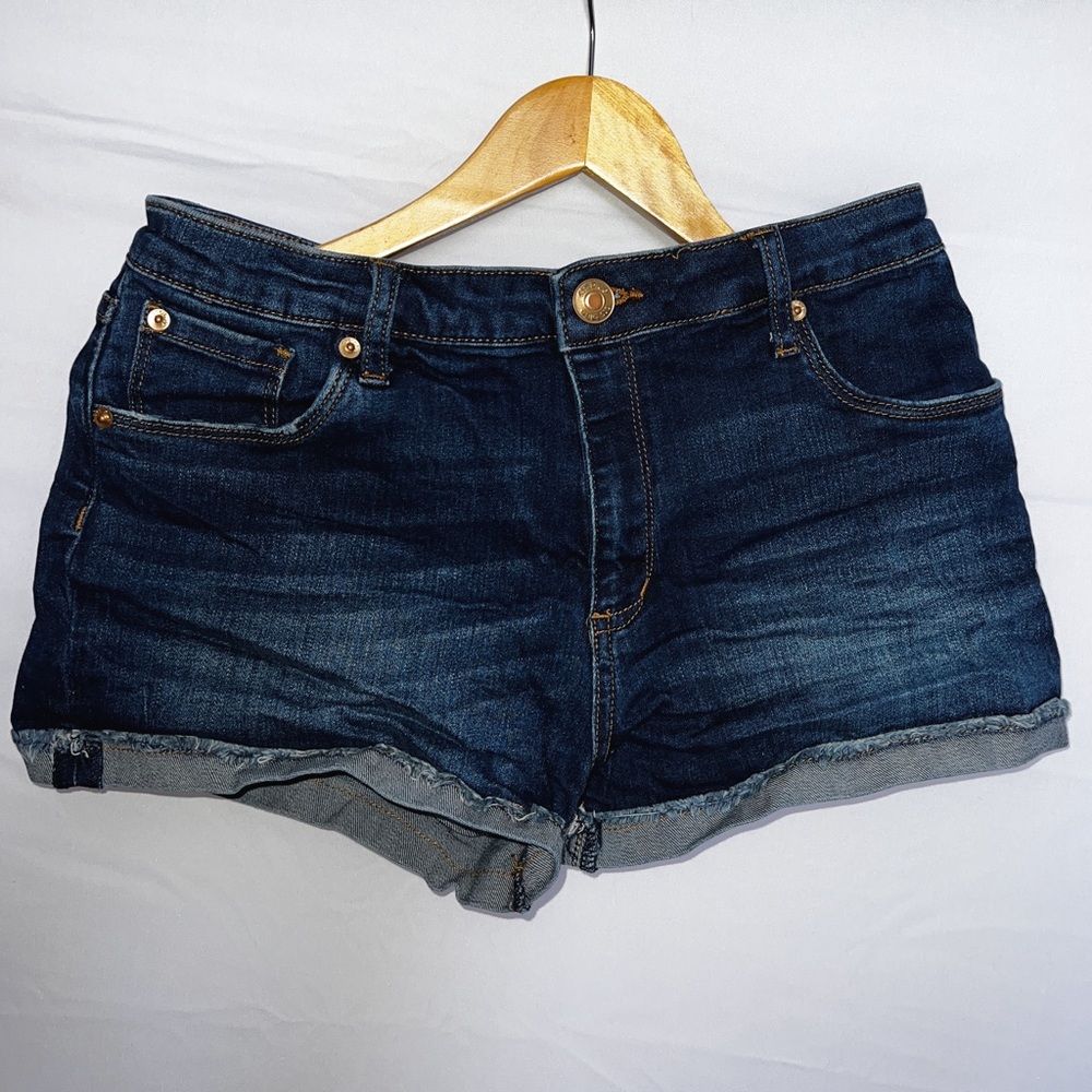 NWOT Women’s Stretch Denim Shorts